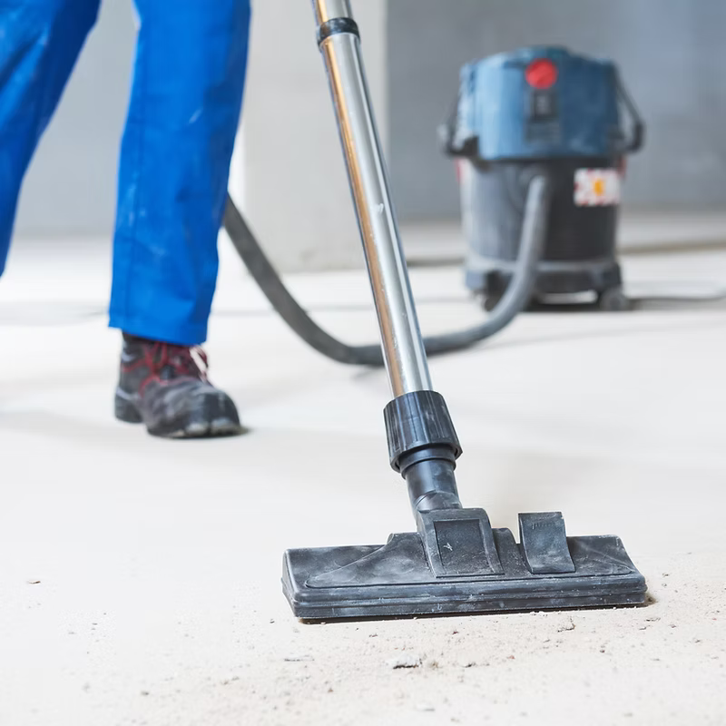 Cleaning white commercial floors with a vacuum